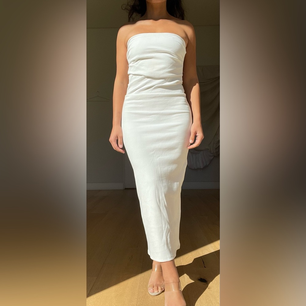 ZARA White Ribbed Strapless Midi Dress – Size Small (NWT)